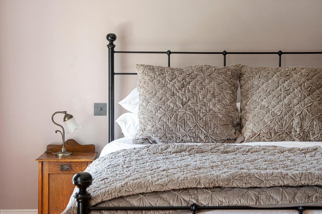 Cusgarne Manor Boutique B&B - Adults Only Труро Екстериор снимка